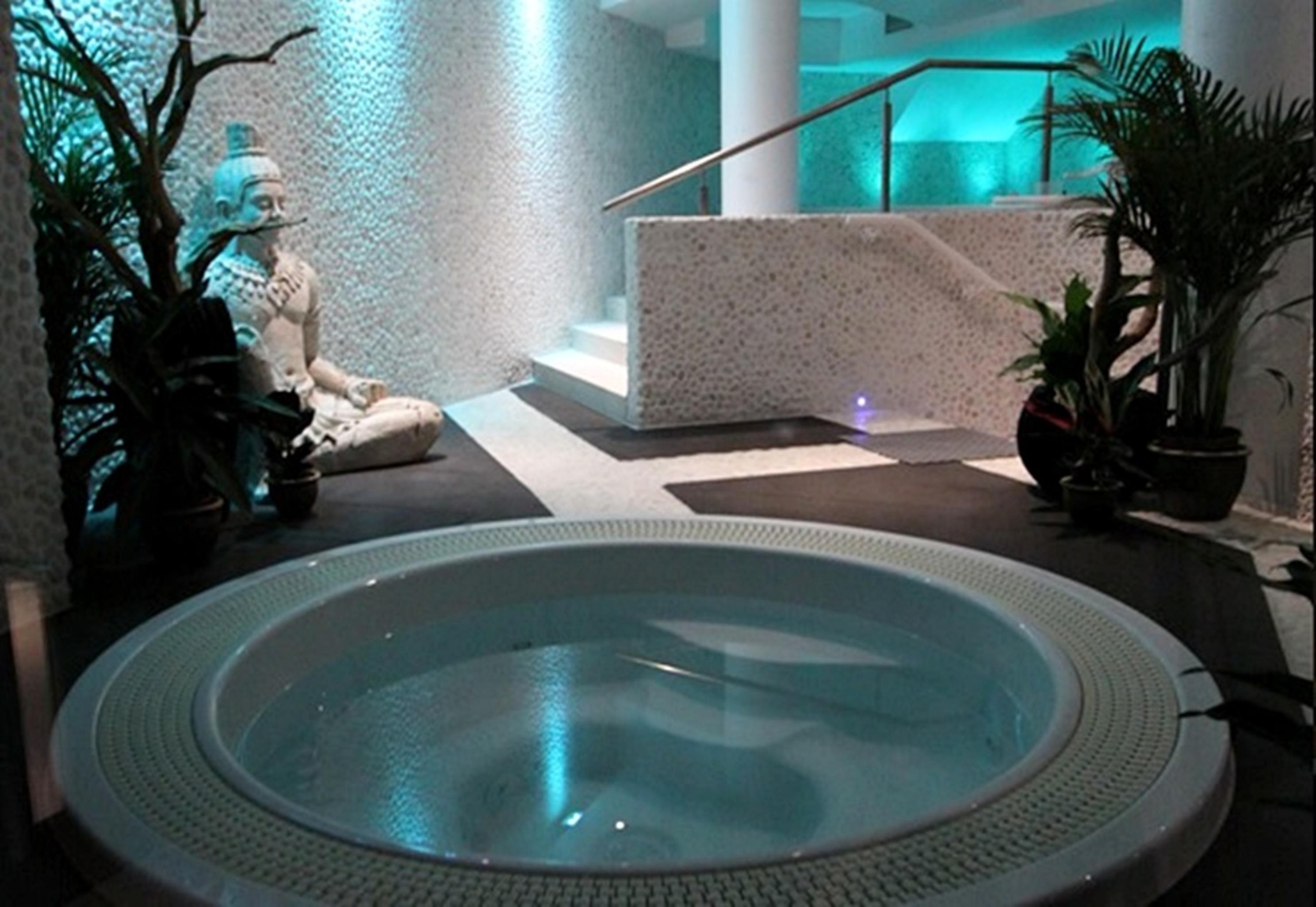 Rafayel & Hotel 5*